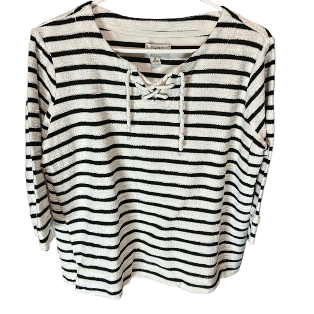Croft & Barrow Nautical 1/2 Sleeve Top. Boatneck. Black & White Stripes